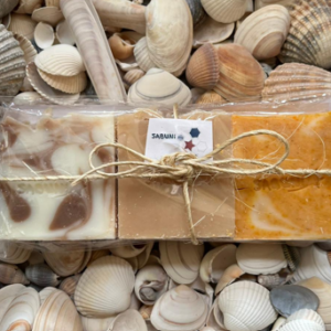 collection de 3 savons sans huile essentielle destinés à toute le famille